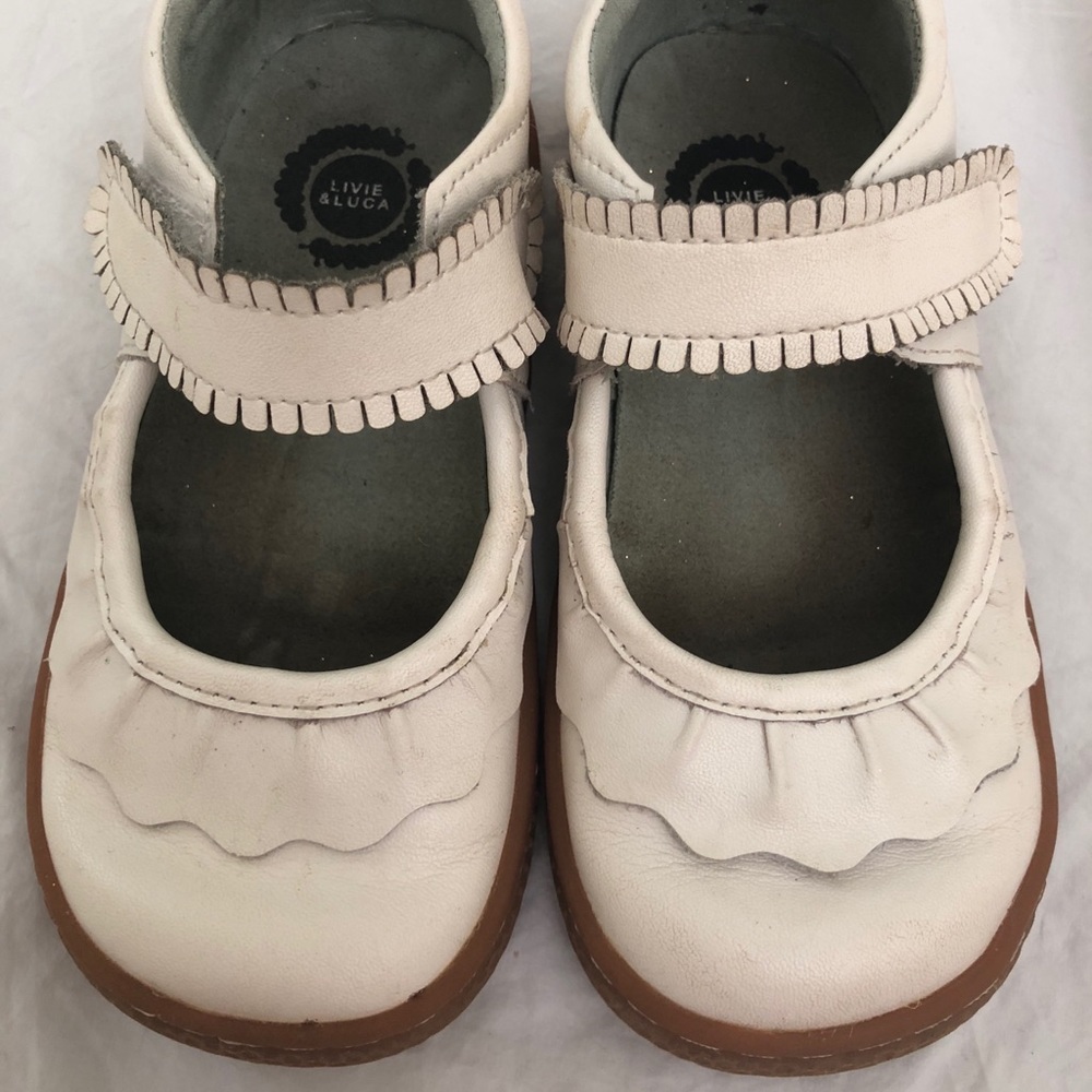 Sz 9 Livie and Luca white ruche vguc